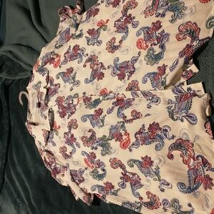 Women's short sleeve 18/20 paisley top